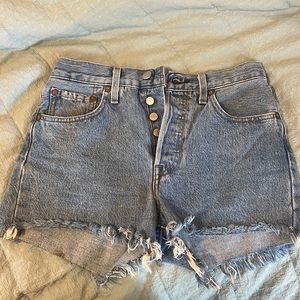 Levi’s 501 Jean shorts size 24